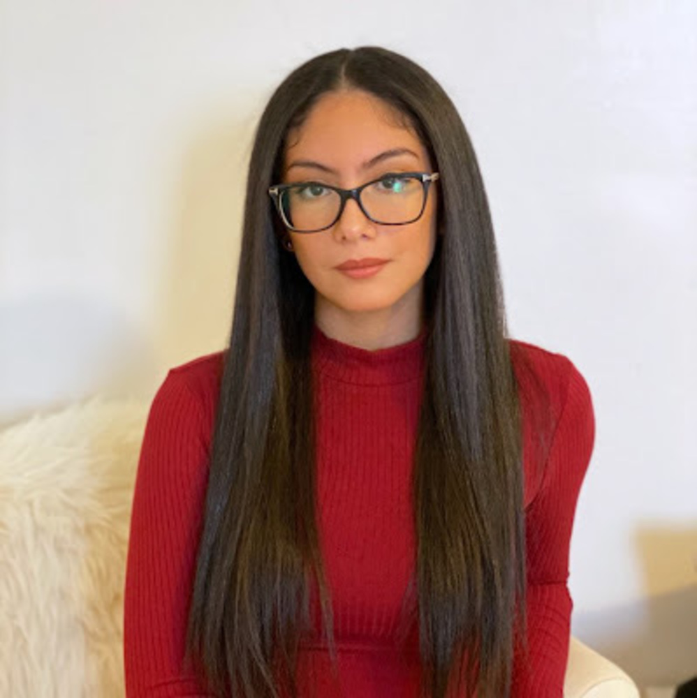 Meet your Posher, Estefania